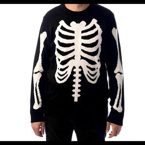 This is a Halloween delight, black large men’s sweater by Blueberi boulevard